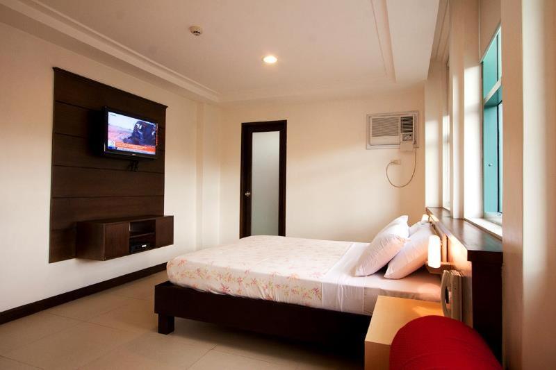 Olongapo Travel Lodge Экстерьер фото